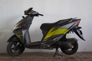 Avenis 125
